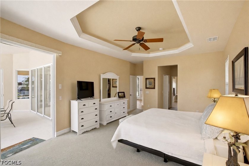 BEST VALUE IN PUNTA GORDA ISLES! Fully furnished and move-in - photo 18