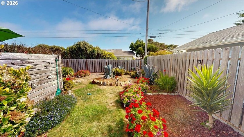 Hear and see the ocean from this delightful seaside home! Mature - photo 26