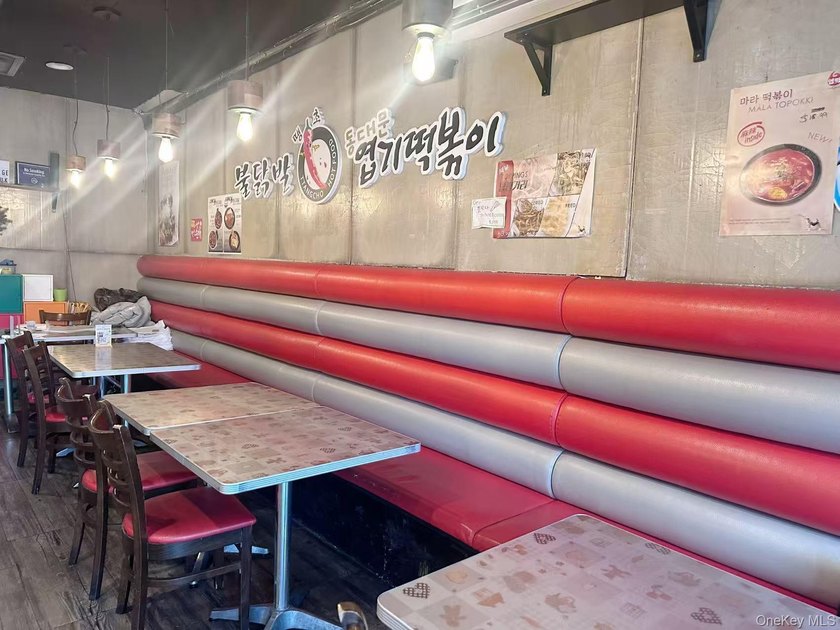 Restaurant Business for Sale - Prime Flushing Location. Located - photo 3
