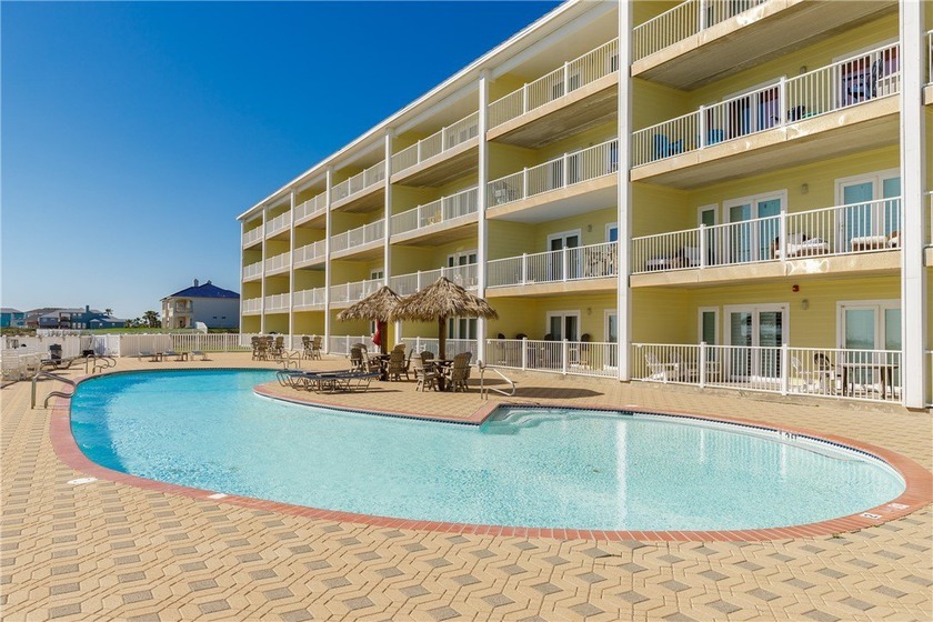 Updated 2BR/2BA Beachfront Condo in Port Aransas! Experience - photo 7
