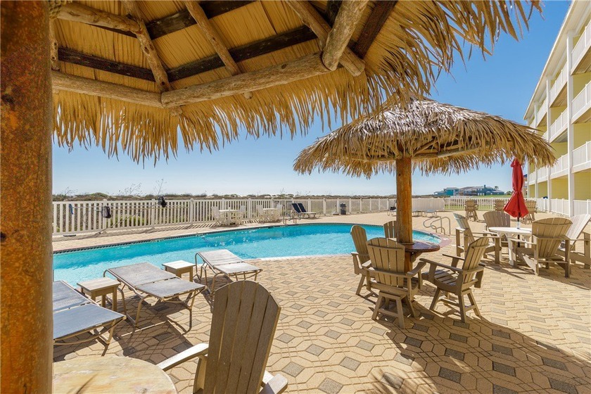 Updated 2BR/2BA Beachfront Condo in Port Aransas! Experience - photo 10