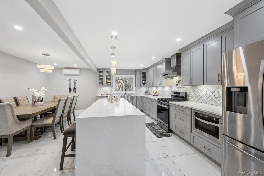 Looking for a Turn-Key Ready, stunning, and spacious home for an - photo 10