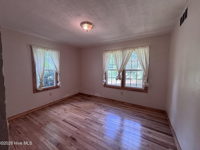 Rare Opportunity! Nestled in the beautiful mountains of Western - photo 13