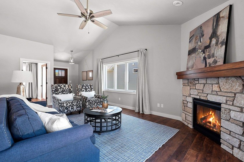 Tucked in the trees at the end of a culdesac is a gently used - photo 14