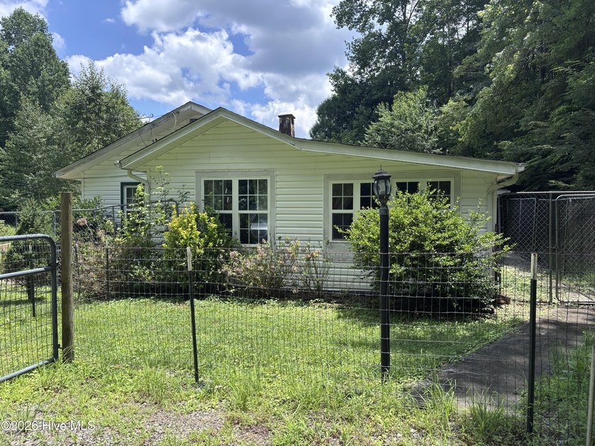 Rare Opportunity! Nestled in the beautiful mountains of Western - photo 17