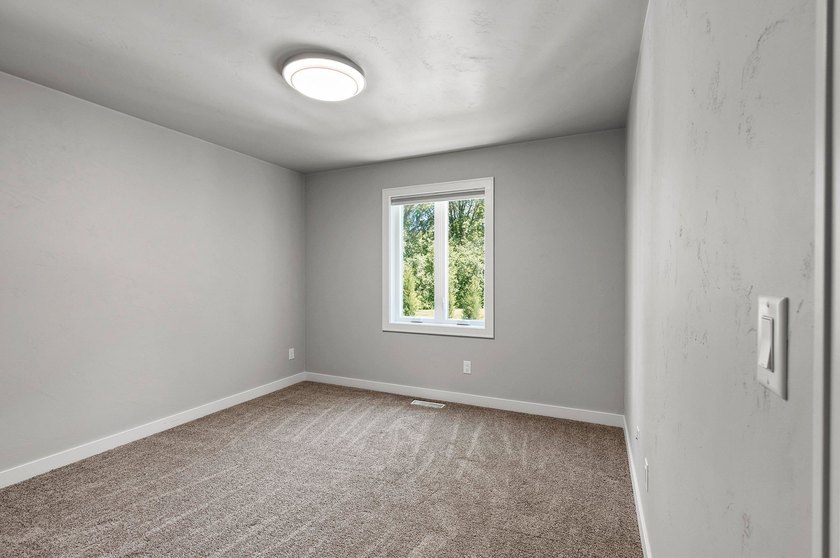 Tucked in the trees at the end of a culdesac is a gently used - photo 36