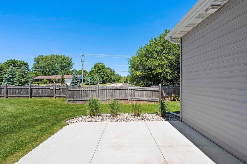 Tucked in the trees at the end of a culdesac is a gently used - photo 47
