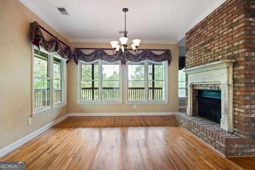 Hidden Gem! This Custom Built, 1 Owner Cartersville Ranch is - photo 19