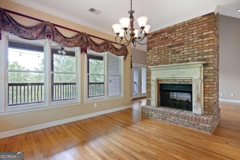 Hidden Gem! This Custom Built, 1 Owner Cartersville Ranch is - photo 20
