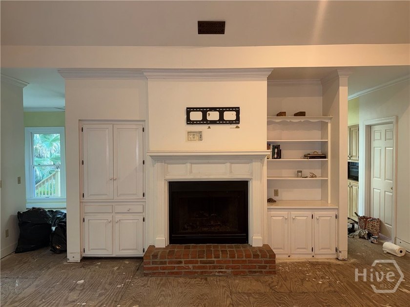 This Landings house has amazing potential to renovate. There are - photo 11