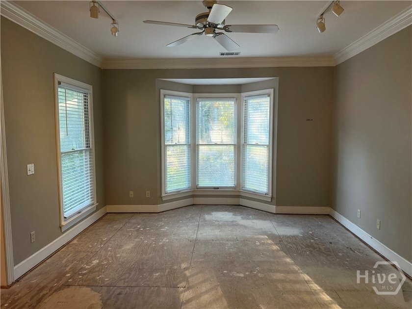 This Landings house has amazing potential to renovate. There are - photo 12