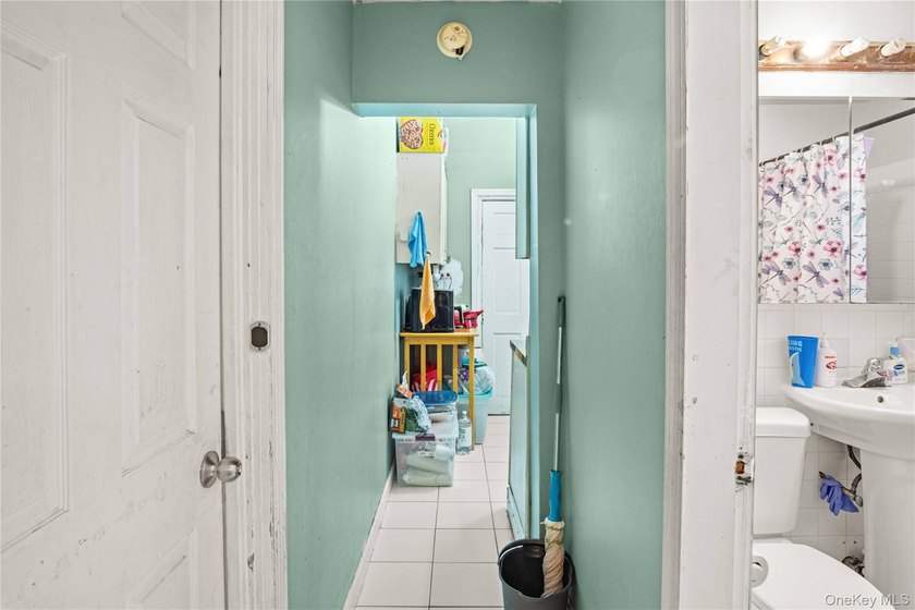 Investor opportunity in the heart of Throggs Neck! Welcome to - photo 13