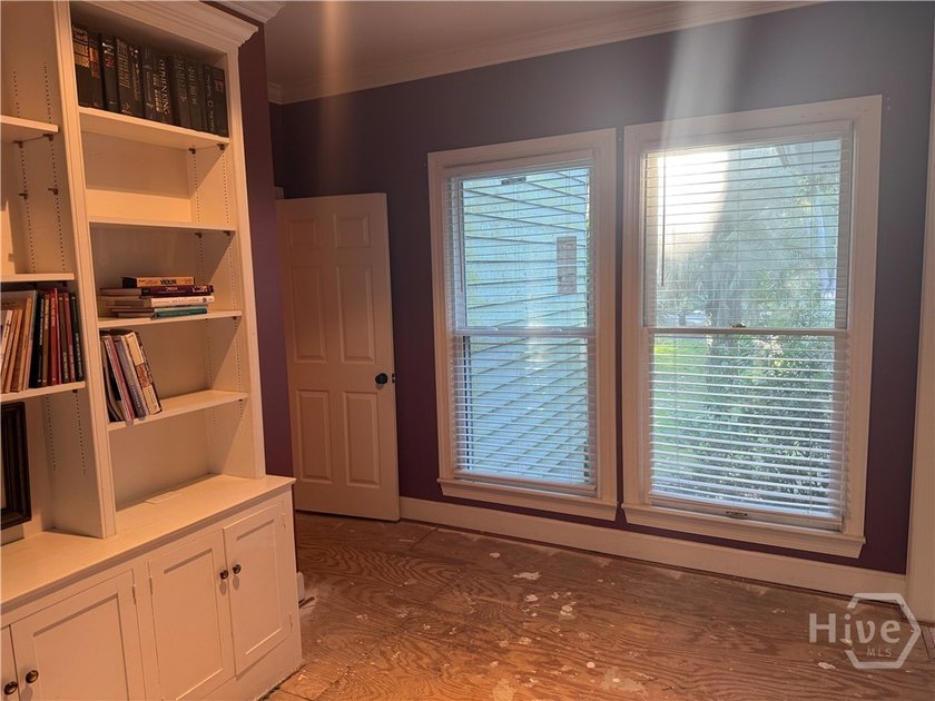 This Landings house has amazing potential to renovate. There are - photo 15