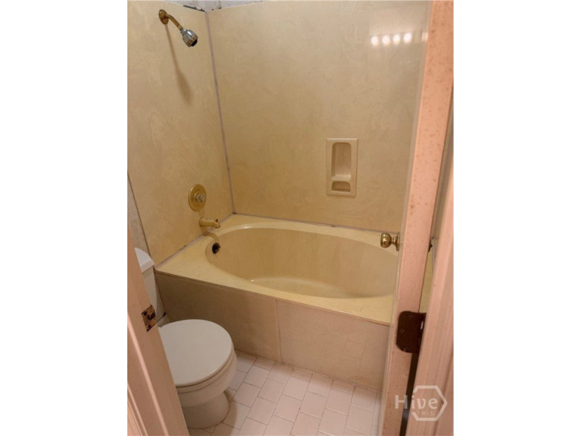 This Landings house has amazing potential to renovate. There are - photo 26