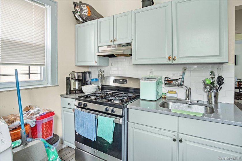 Investor opportunity in the heart of Throggs Neck! Welcome to - photo 28