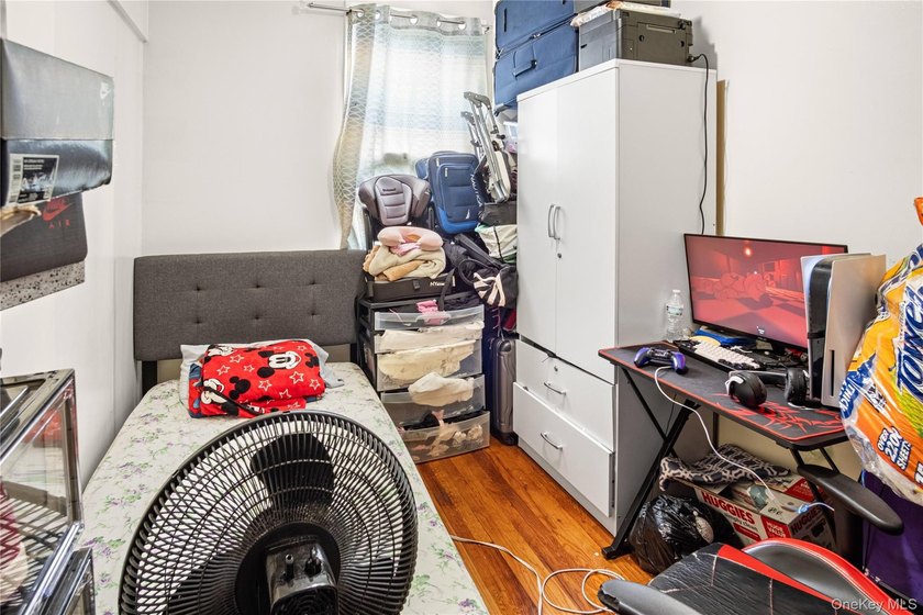 Investor opportunity in the heart of Throggs Neck! Welcome to - photo 33