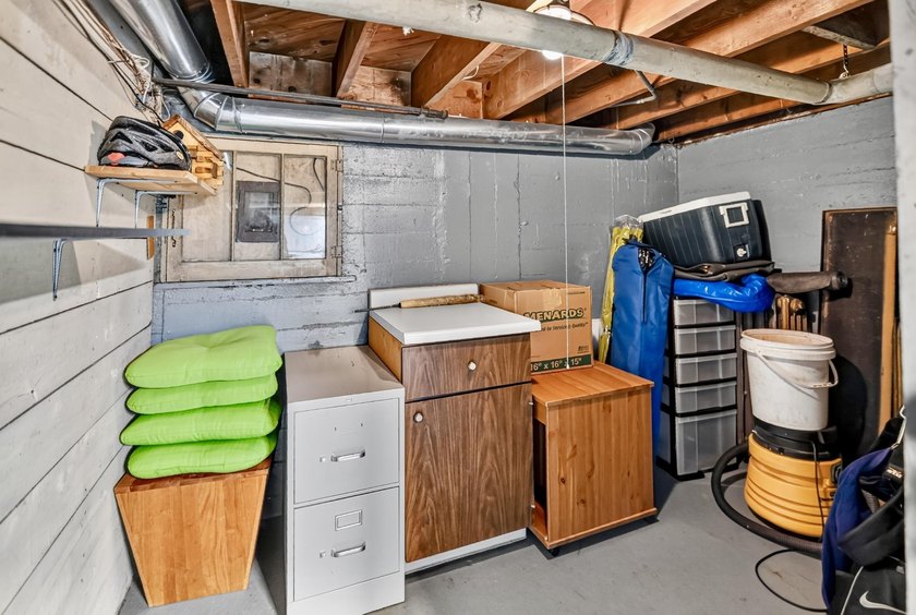 AUTHENTICALLY CHARMING DOWNTOWN HIDEOUT - Walk to everything and - photo 48