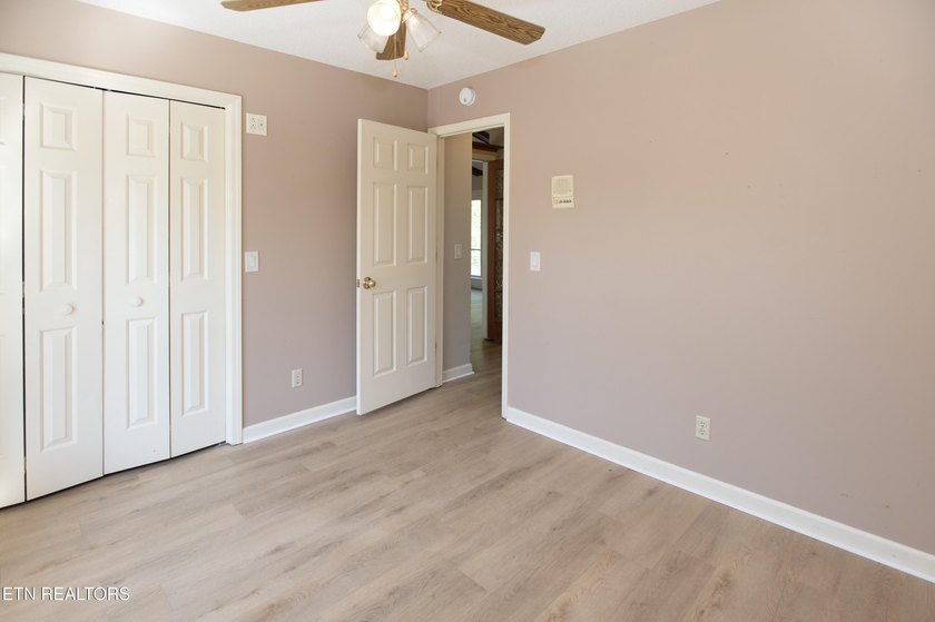 Enjoy breathtaking mountain views from all primary living areas - photo 13