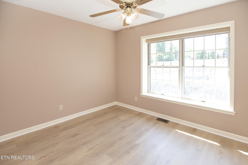 Enjoy breathtaking mountain views from all primary living areas - photo 14