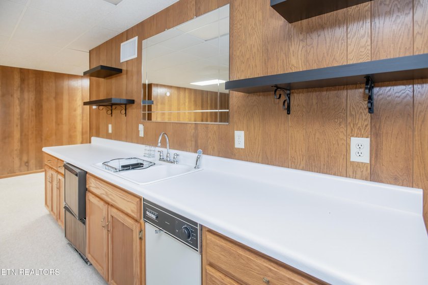 Enjoy breathtaking mountain views from all primary living areas - photo 19