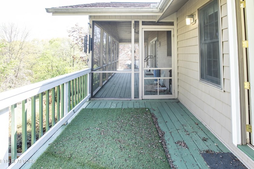 Enjoy breathtaking mountain views from all primary living areas - photo 25