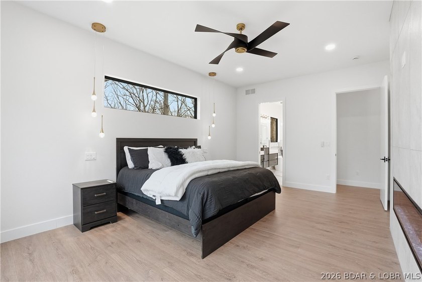 Welcome to your new modern retreat in Porto Cima. This stunning - photo 12