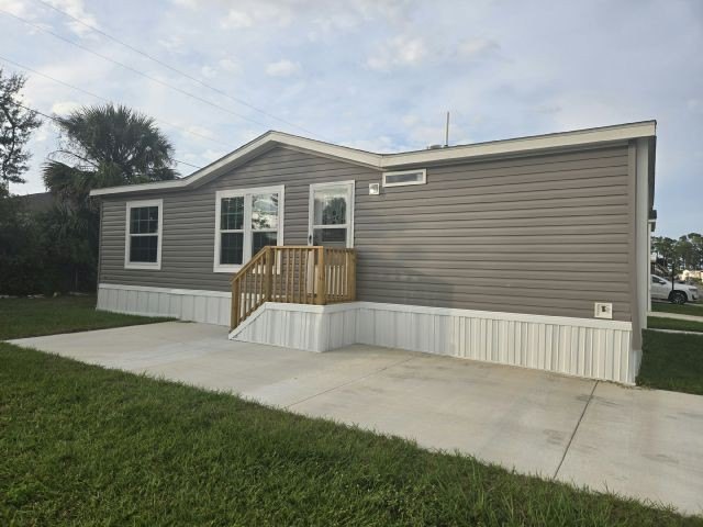 Own your own 3 bed/2 bath home! Make an appointment now to see - photo 2