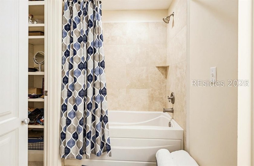 Luxury Lady's Island condominium in the highly sought-after - photo 22