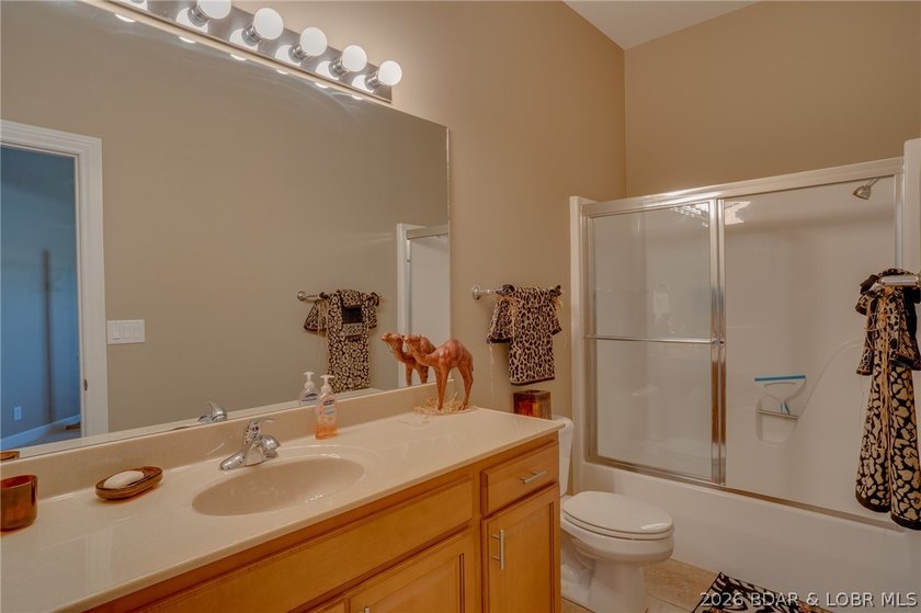 Experience top-floor luxury in this massive 3,047 sq. ft - photo 24