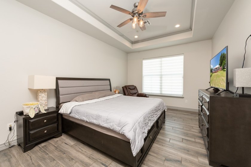 DISCOVER CASUAL, ELEGANT LAKE LIVING WITH THIS BEAUTIFULLY - photo 25