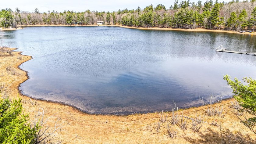 Discover the perfect Northwoods escape on beautiful Bayer Lake - photo 34