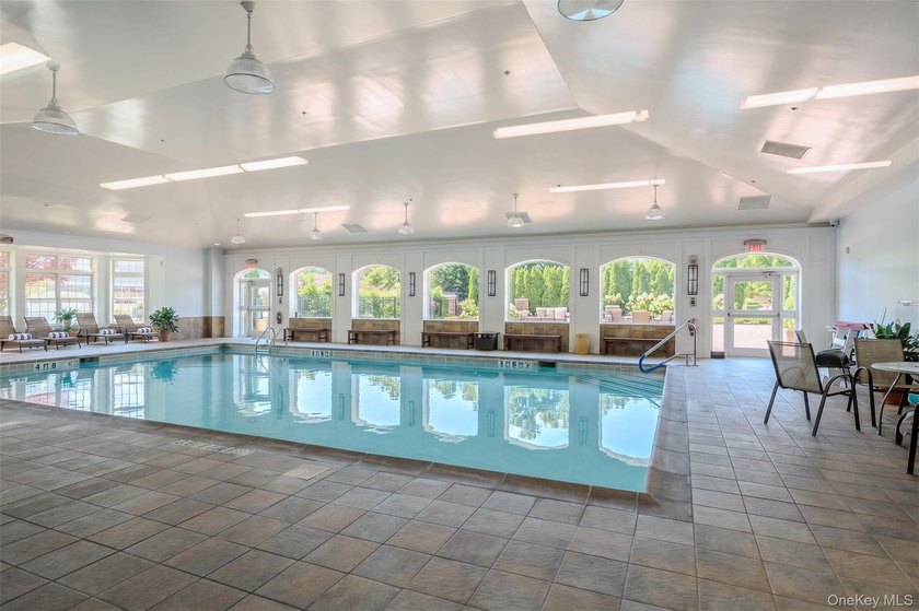 Welcome to 11 Belvedere Court, Manhasset, located within the - photo 42