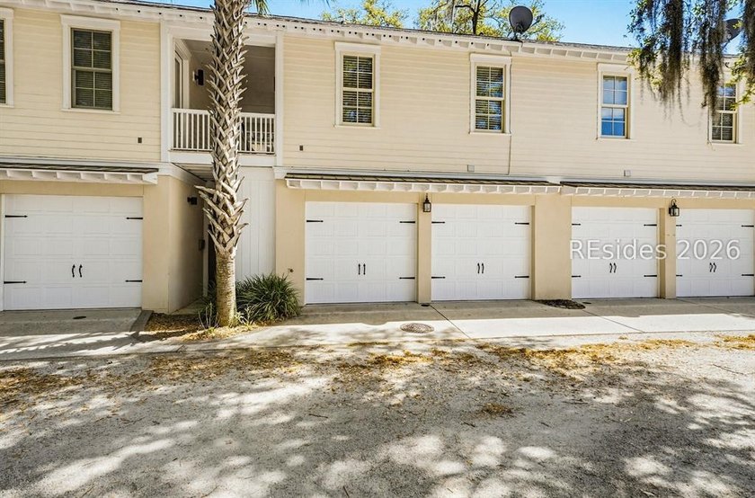Luxury Lady's Island condominium in the highly sought-after - photo 43