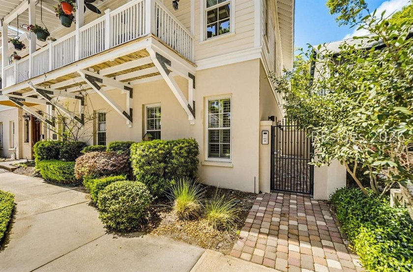 Luxury Lady's Island condominium in the highly sought-after - photo 45