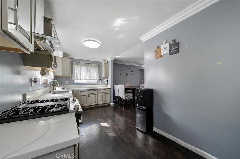 Welcome to 4228 Ostrom Ave., a beautiful and spacious family - photo 9