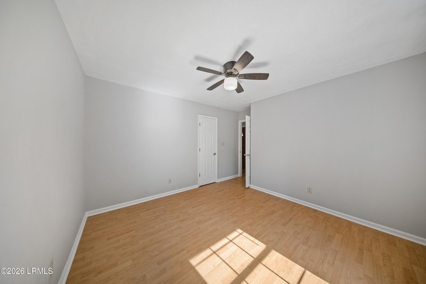 Welcome to 20 Cedar Crest Circle! A well-maintained single-story - photo 19