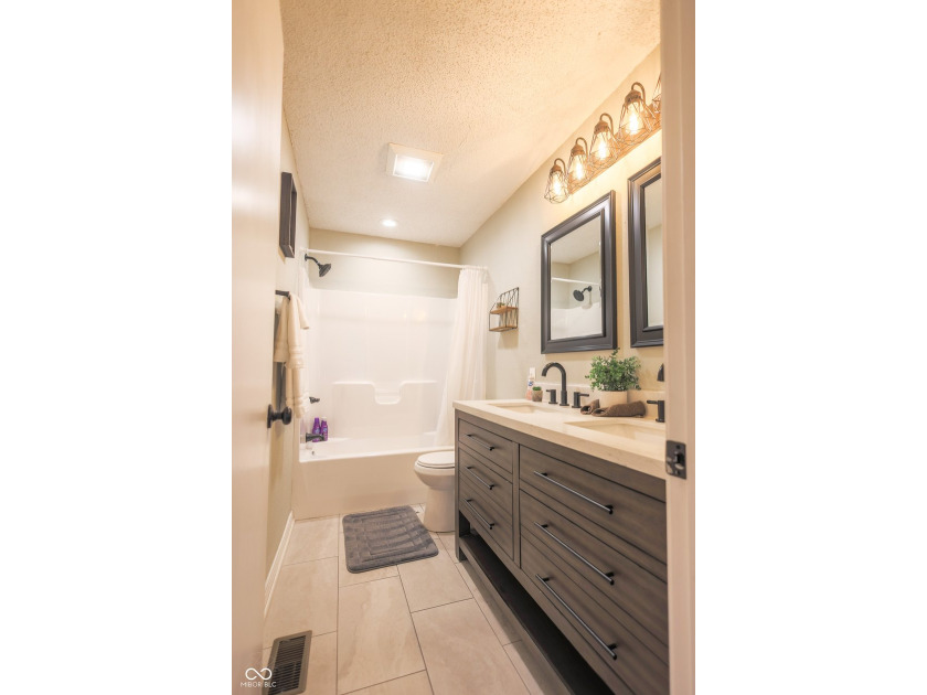 Discover this exceptional rare opportunity offering both - photo 28