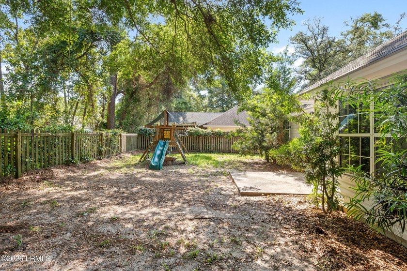 Welcome to 20 Cedar Crest Circle! A well-maintained single-story - photo 29