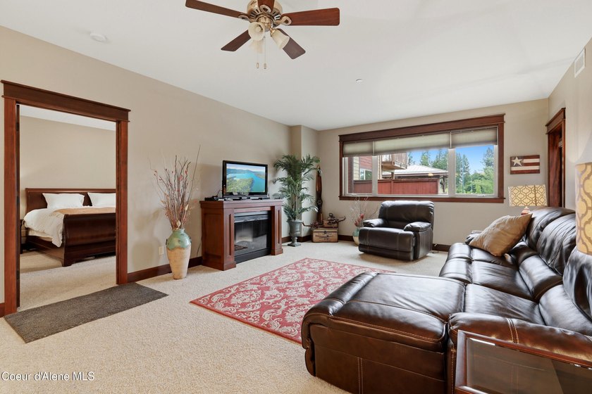 Excellent opportunity for a , , or turnkey investment! Like new - photo 14