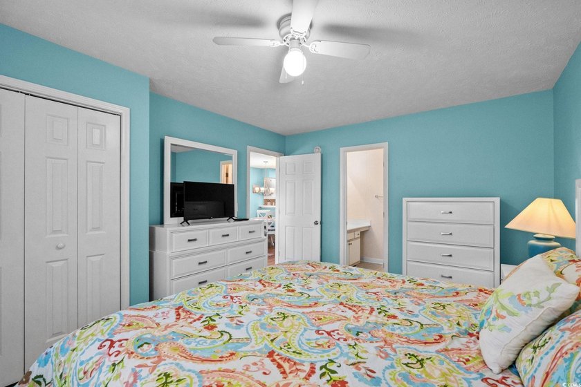 This beautiful 2 bedroom 2 bath undated unit in the gated - photo 19