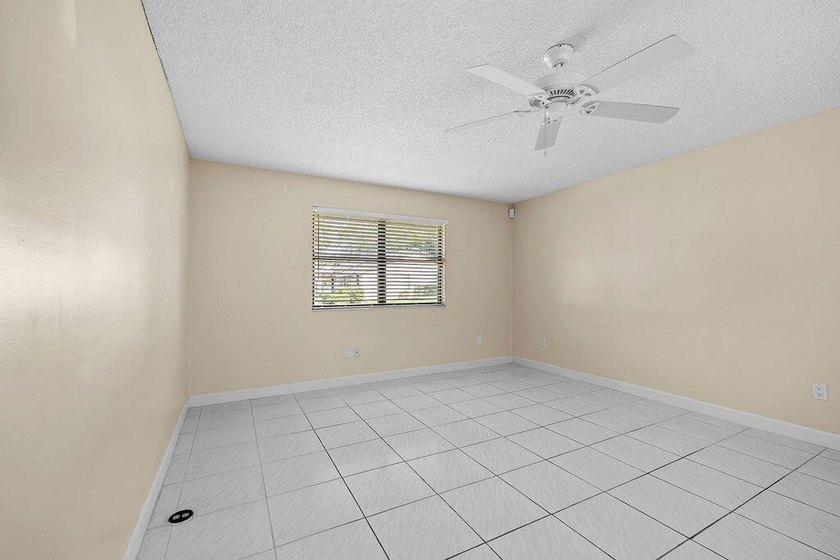 Come enjoy easy living in this well-maintained and updated - photo 23