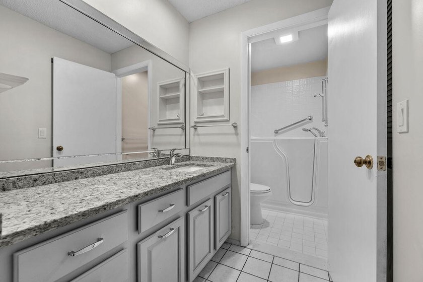 Come enjoy easy living in this well-maintained and updated - photo 30