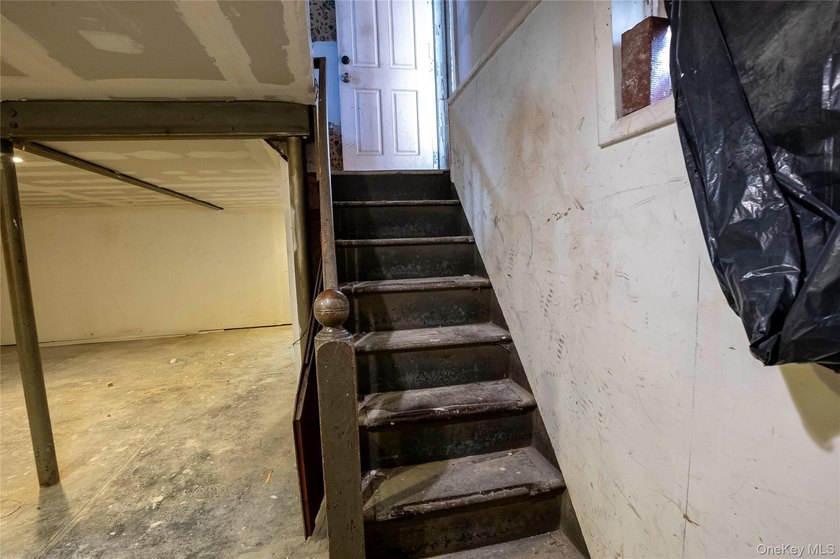 Here is a rare opportunity to own a well-cared for duplex - photo 31
