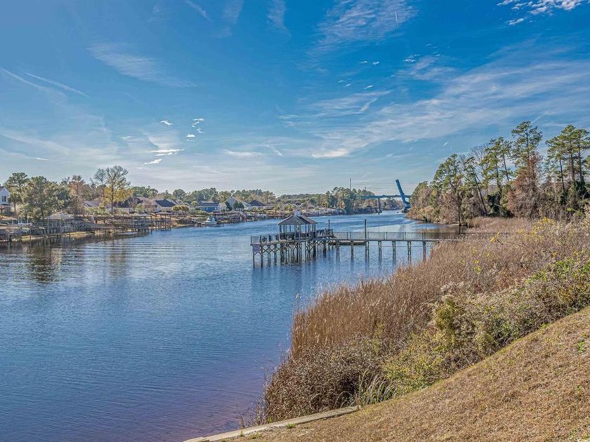 This beautiful 2 bedroom 2 bath undated unit in the gated - photo 34