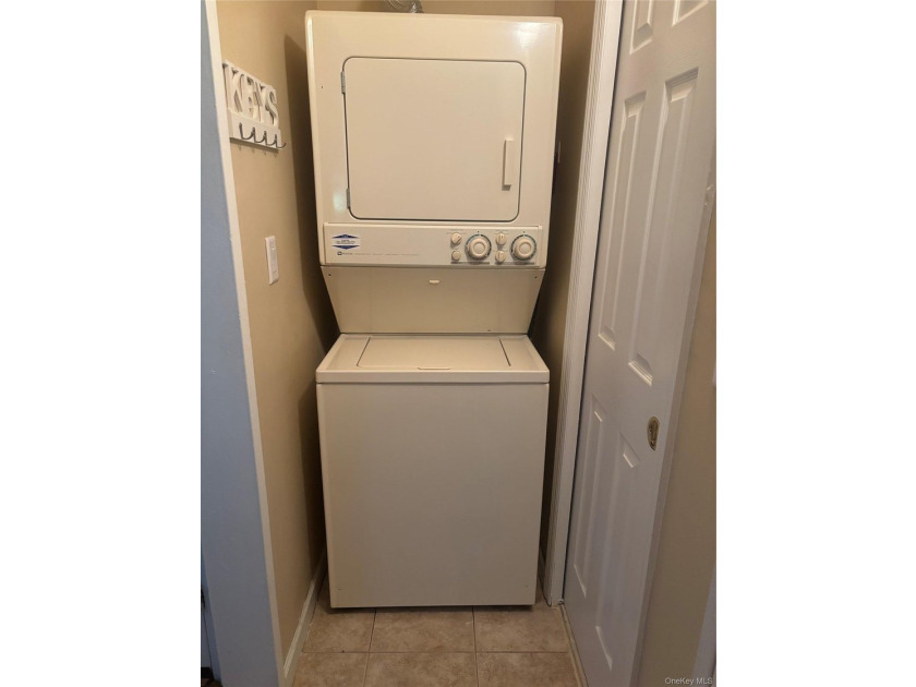 Rare For Sale, Totally Renovated First Class Materials And - photo 13