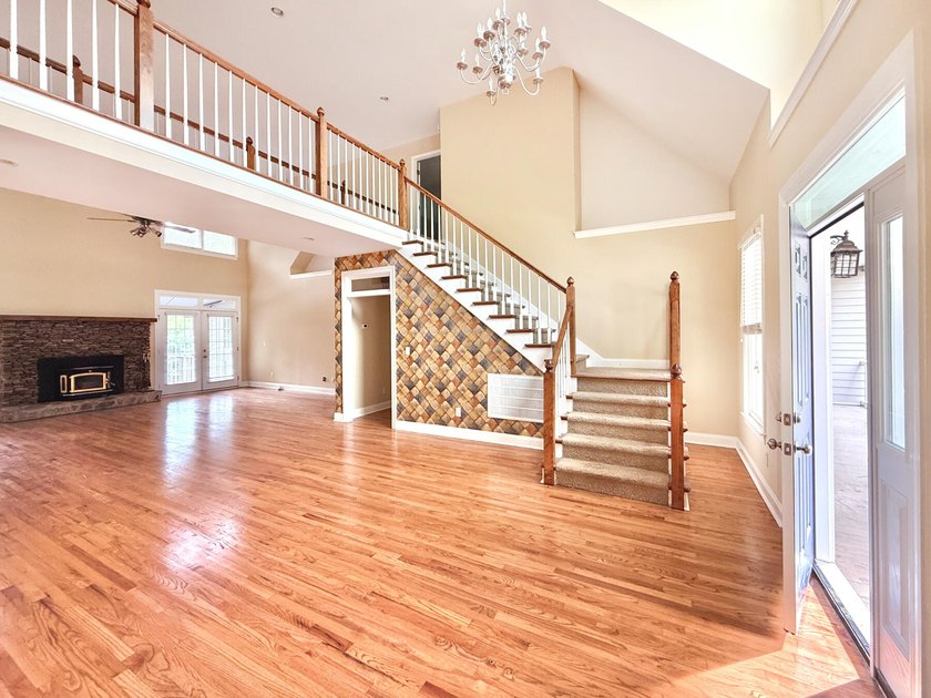 Welcome home to your peaceful, private retreat on 8.25 acres - photo 19