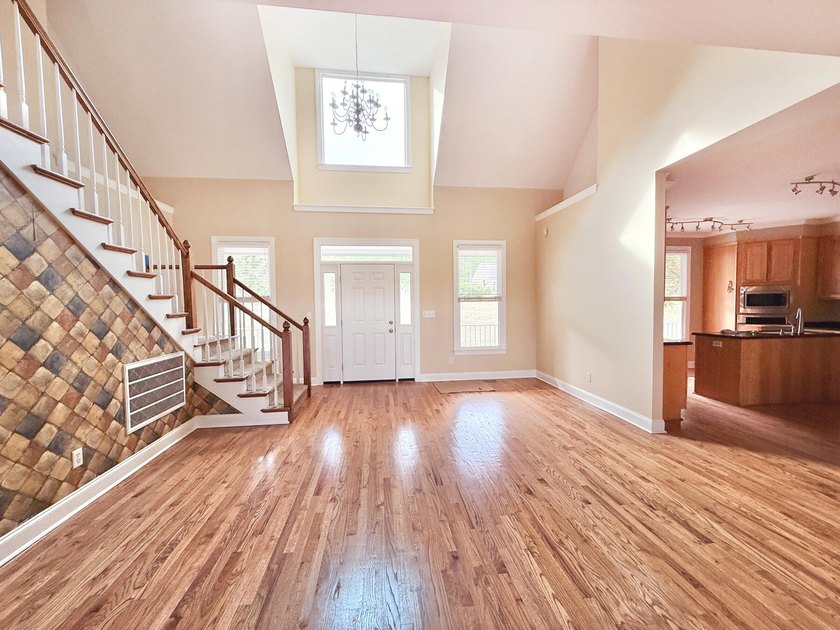 Welcome home to your peaceful, private retreat on 8.25 acres - photo 21
