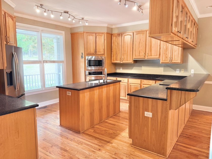 Welcome home to your peaceful, private retreat on 8.25 acres - photo 23