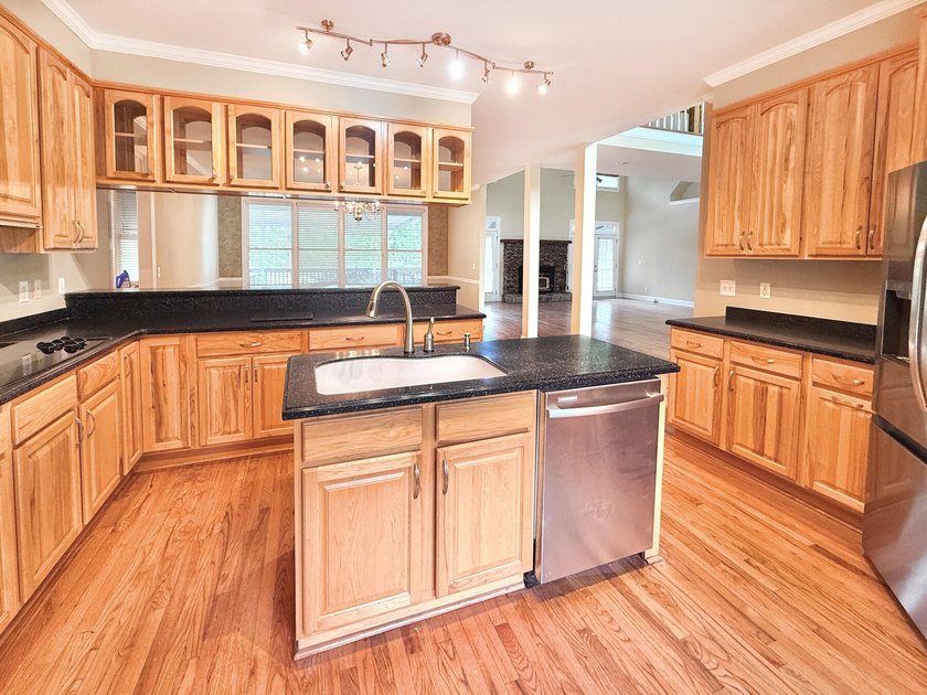 Welcome home to your peaceful, private retreat on 8.25 acres - photo 24