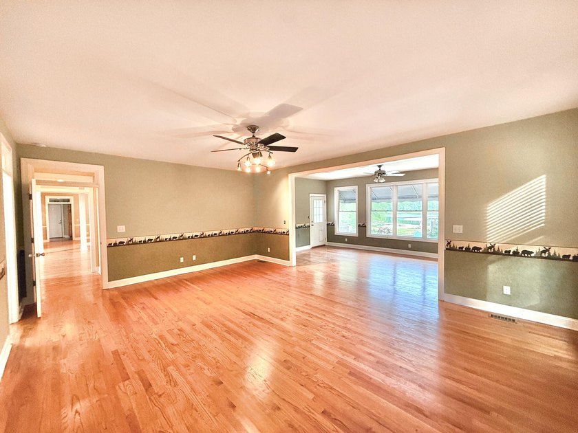 Welcome home to your peaceful, private retreat on 8.25 acres - photo 33